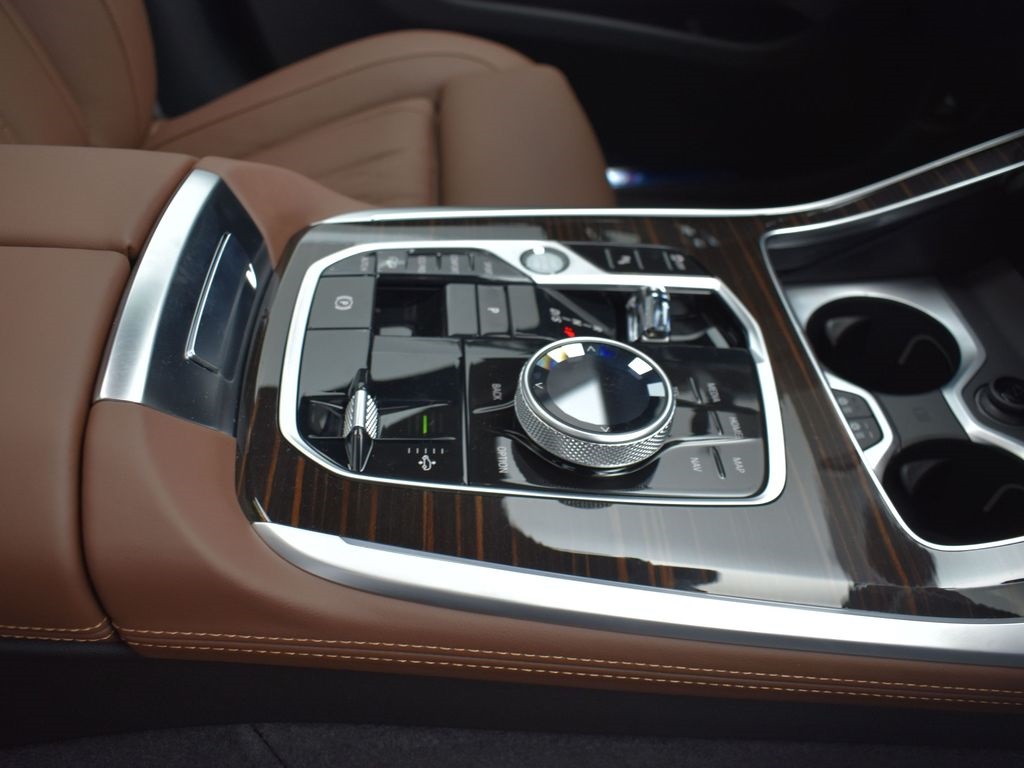 2026 Dravit Gray Metallic BMW X7 M60i AWD SUV