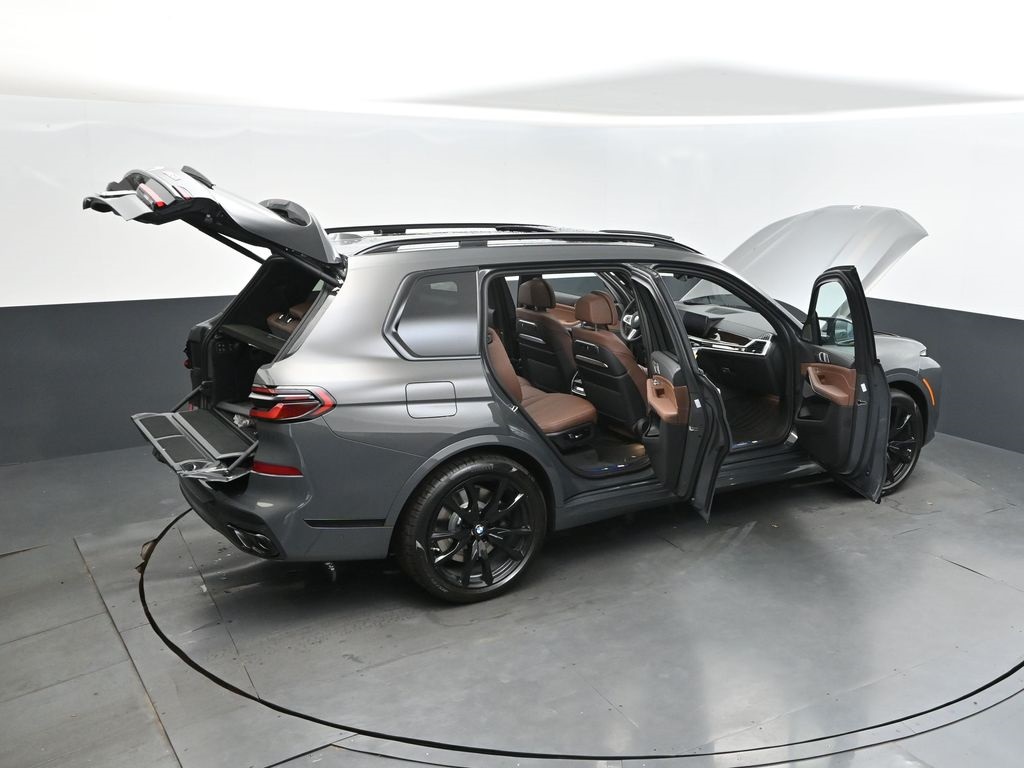 2026 Dravit Gray Metallic BMW X7 M60i AWD SUV