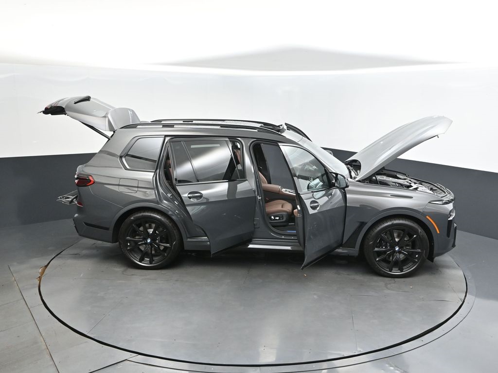 2026 Dravit Gray Metallic BMW X7 M60i AWD SUV