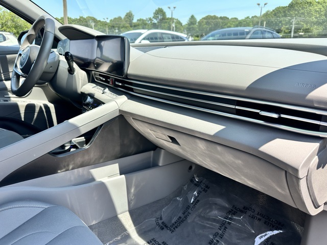 2023 Phantom Black Hyundai Elantra SEL FWD Sedan