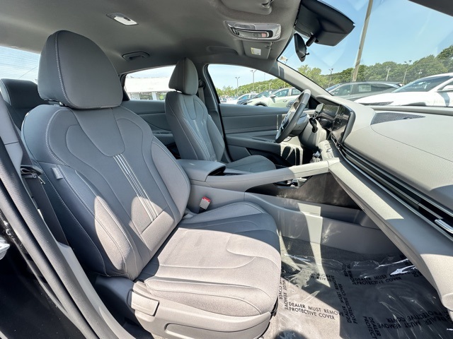 2023 Phantom Black Hyundai Elantra SEL FWD Sedan