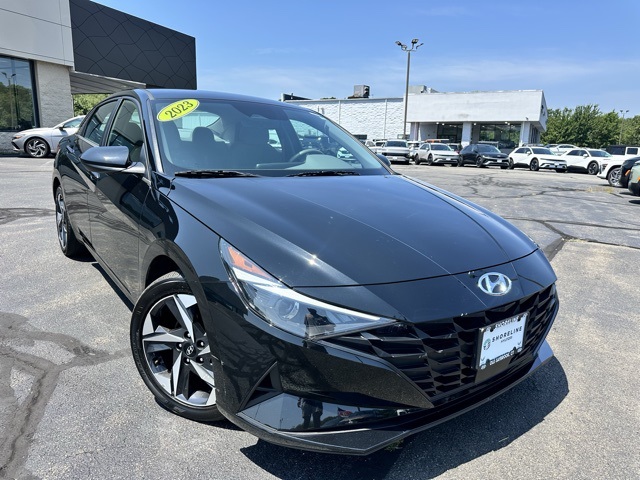 2023 Phantom Black Hyundai Elantra SEL FWD Sedan
