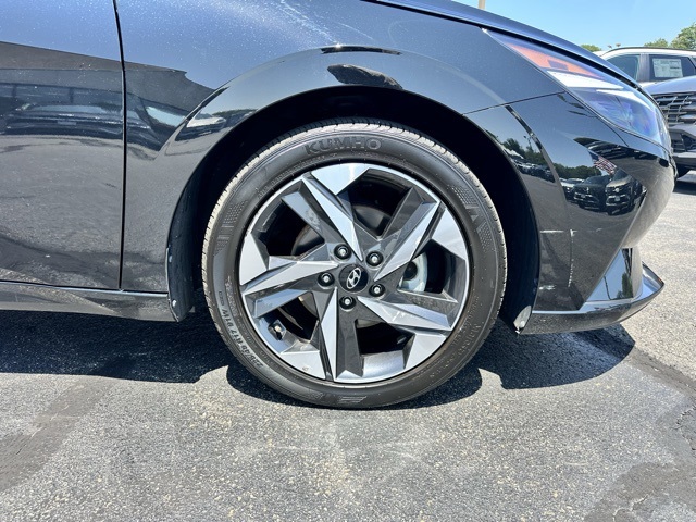 2023 Phantom Black Hyundai Elantra SEL FWD Sedan