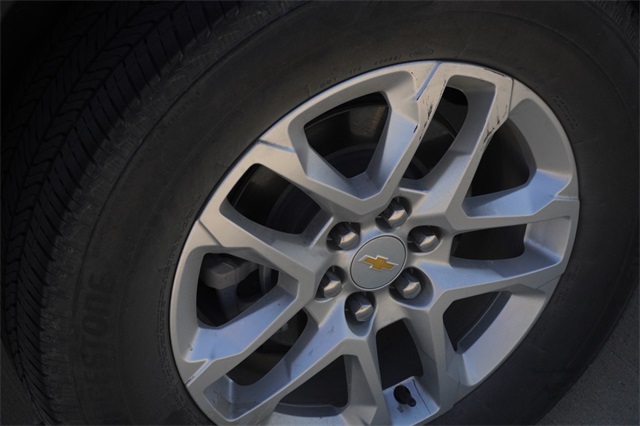 2023 Chevrolet Traverse LS photo 11