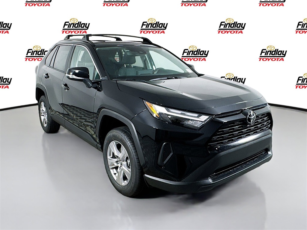 2025 Toyota RAV4 XLE's photo