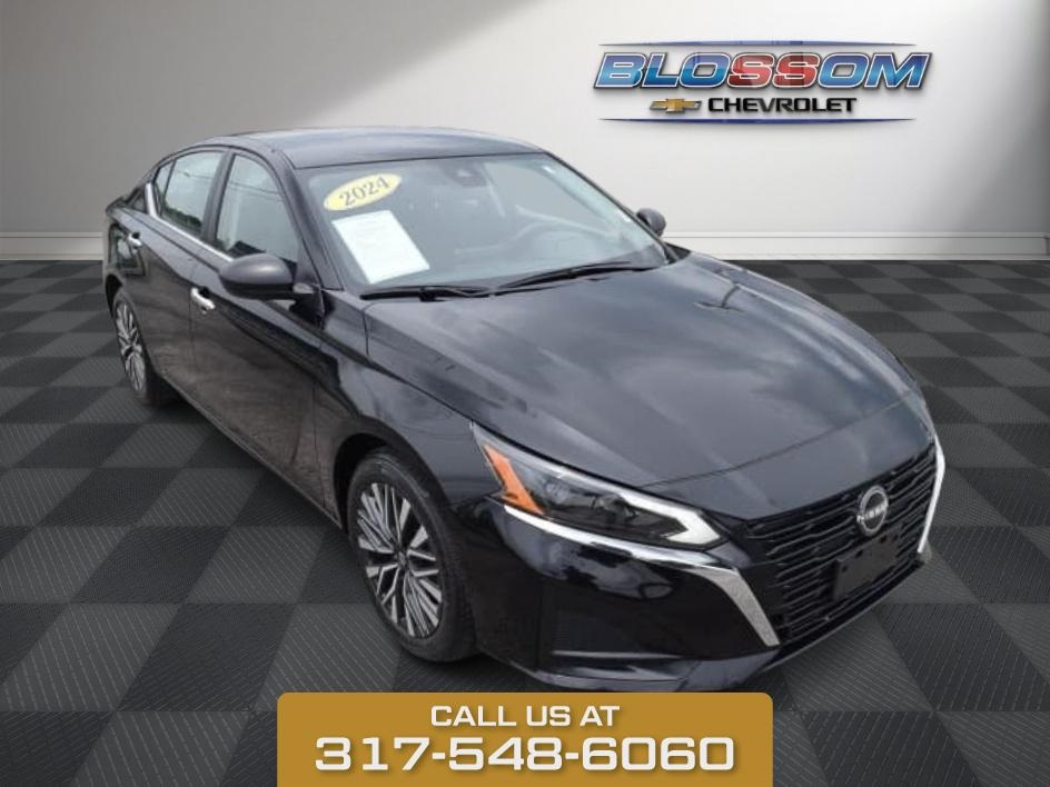 2024 Super Black Nissan Altima 2.5 SV Sedan