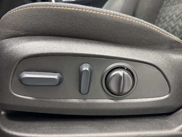 used 2022 Chevrolet Equinox car, priced at $19,200