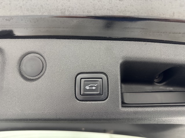 used 2022 Chevrolet Equinox car, priced at $19,200