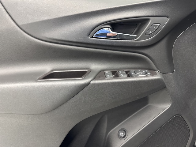 used 2022 Chevrolet Equinox car, priced at $19,200