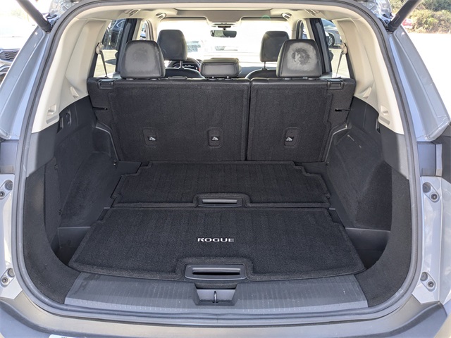 2022 Nissan Rogue Platinum FWD