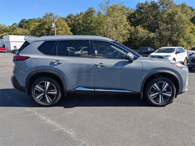 2022 Nissan Rogue Platinum FWD