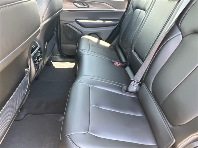 2025 Jeep Grand Cherokee Limited photo 20