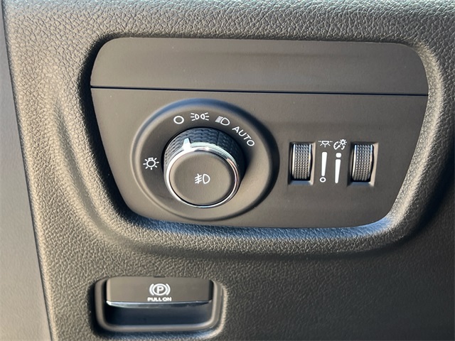 2025 Jeep Grand Cherokee Limited photo 24