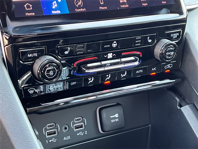 2025 Jeep Grand Cherokee Limited photo 26