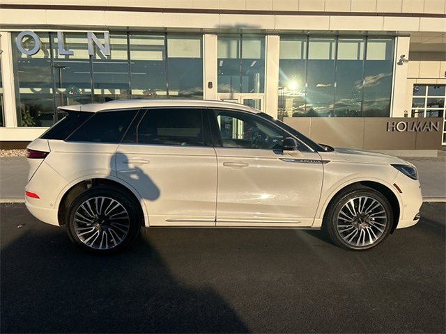 2022 Lincoln Corsair Reserve's photo