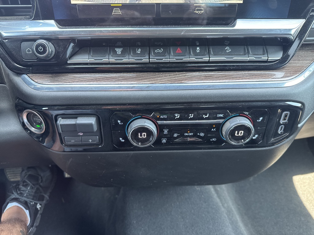 2024 Summit White Chevrolet Silverado 2500HD LT 4X4 Truck