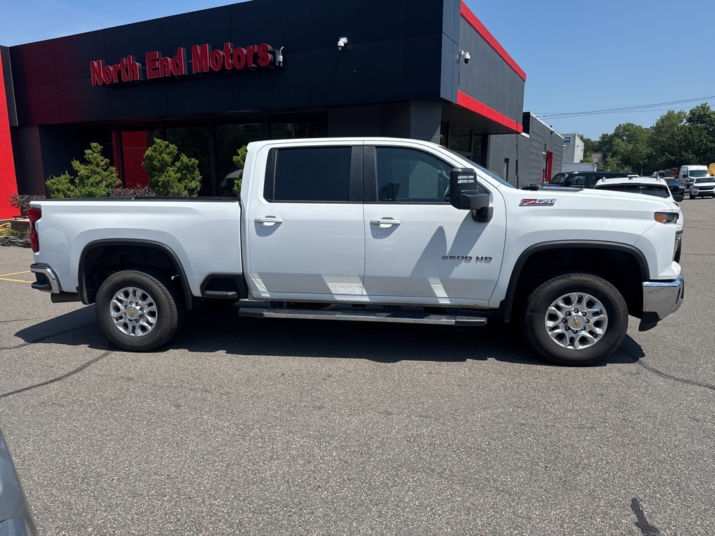 2024 Summit White Chevrolet Silverado 2500HD LT 4X4 Truck