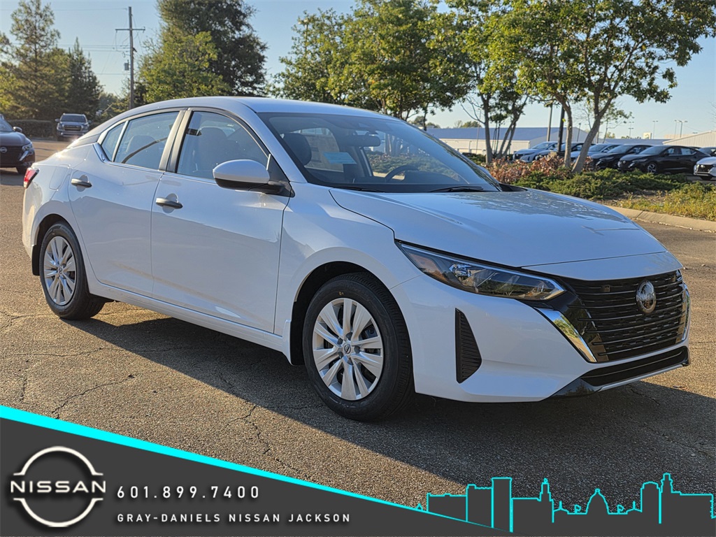 2025 Nissan Sentra S's photo