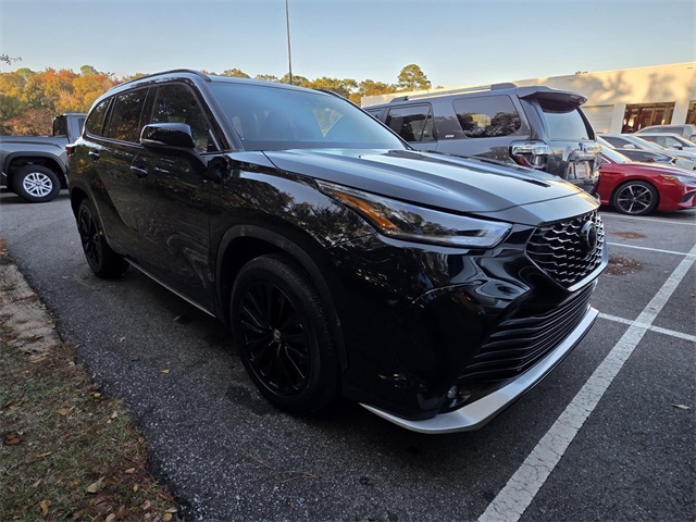 2023 Toyota Highlander XSE's photo