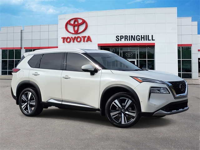 2021 Nissan Rogue Platinum's photo