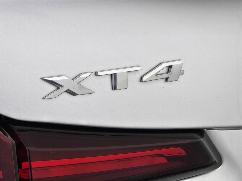 used 2021 Cadillac XT4 car, priced at $23,998