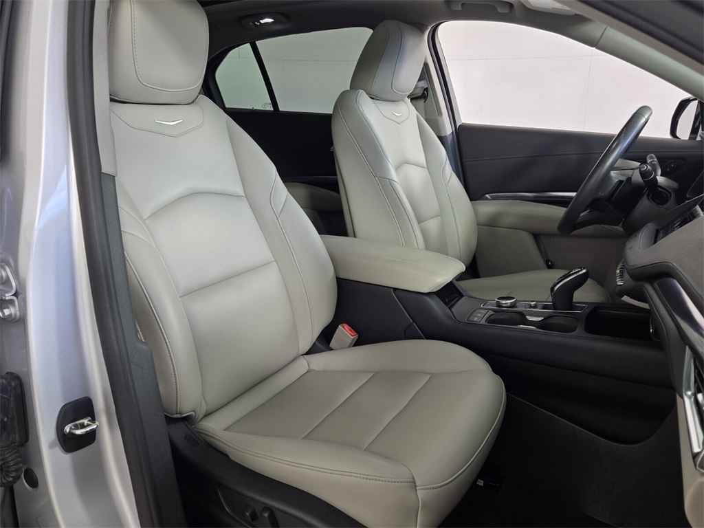 used 2021 Cadillac XT4 car, priced at $23,998