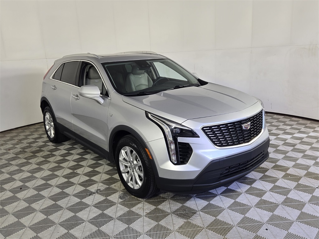 used 2021 Cadillac XT4 car, priced at $23,998