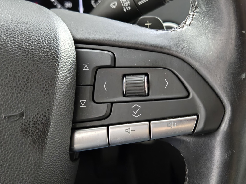 used 2021 Cadillac XT4 car, priced at $23,998