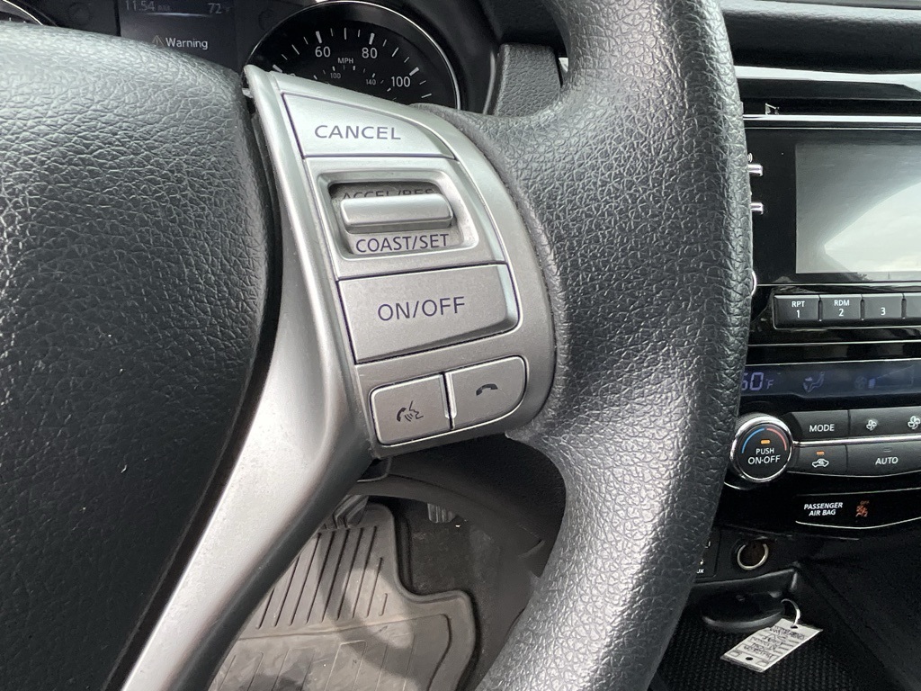 2014 Nissan Rogue SV photo 14