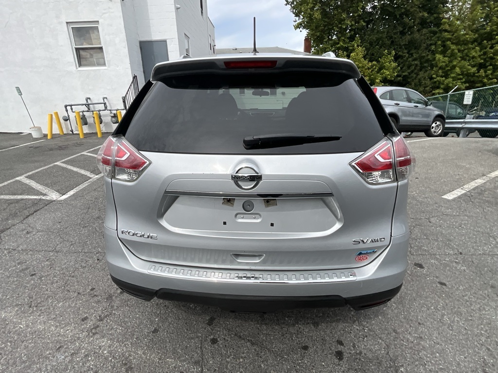 2014 Nissan Rogue SV photo 6