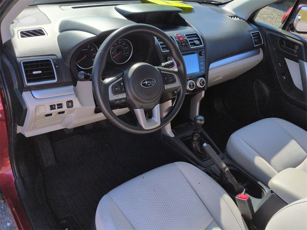 2018 Subaru Forester 2.5i Premium photo 11