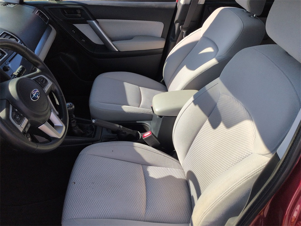 2018 Subaru Forester 2.5i Premium photo 12
