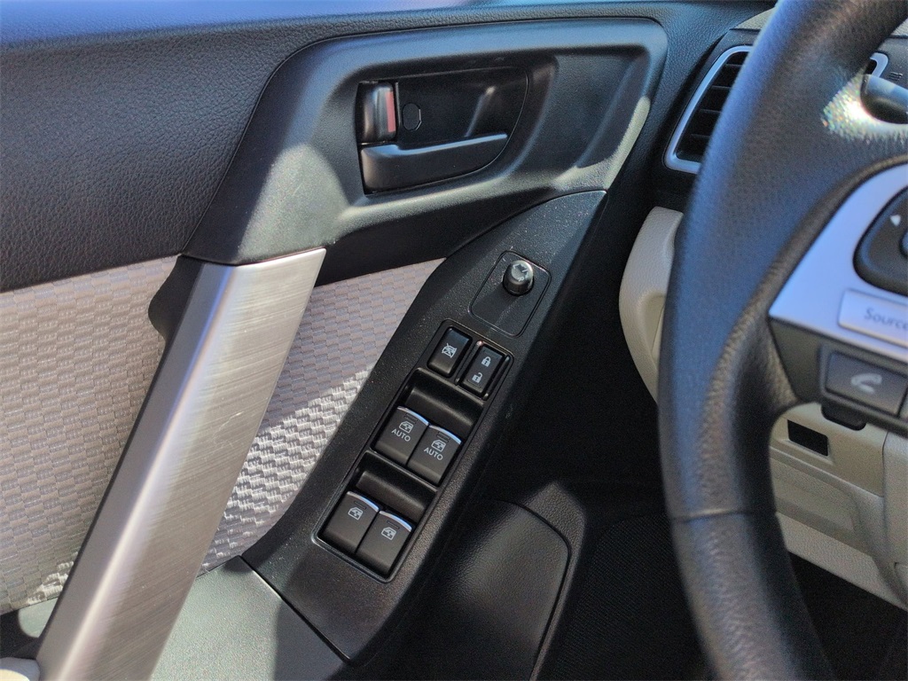2018 Subaru Forester 2.5i Premium photo 23
