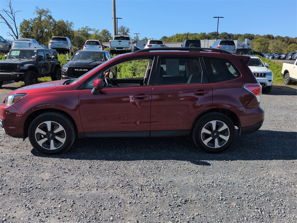 2018 Subaru Forester 2.5i Premium photo 5