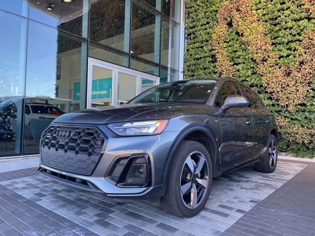 used 2023 Audi Q5 car, priced at $28,900