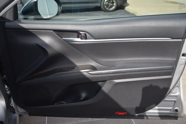 2023 Toyota Camry SE photo 13