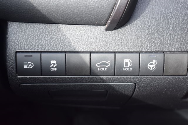 2023 Toyota Camry SE photo 16