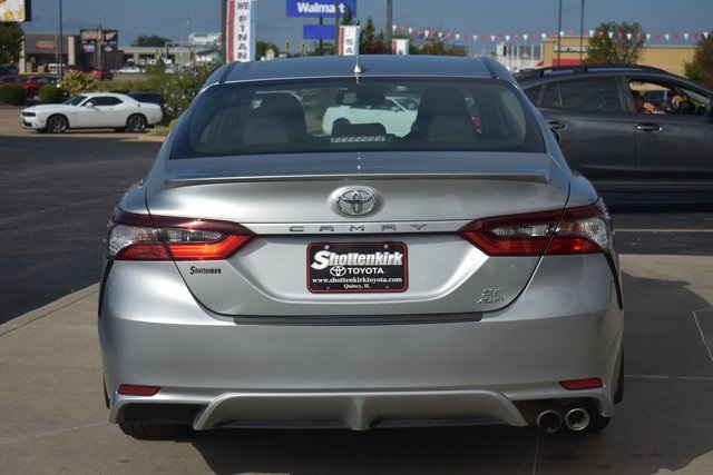 2023 Toyota Camry SE photo 6