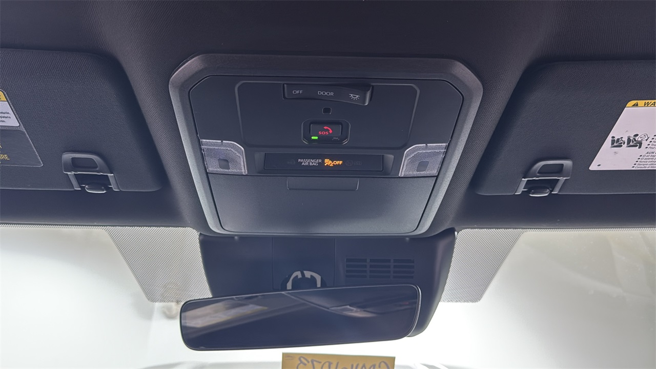 2025 Toyota Tacoma SR5 Double Cab photo 9