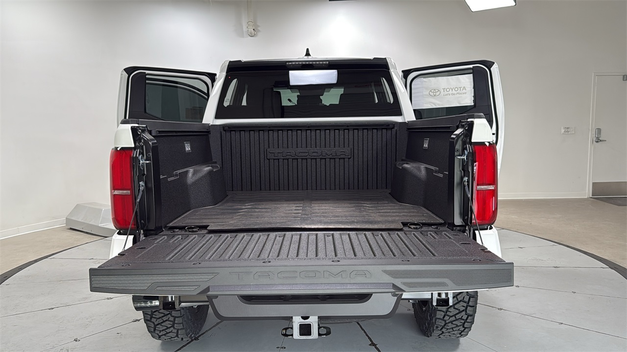 2025 Toyota Tacoma SR5 Double Cab photo 14