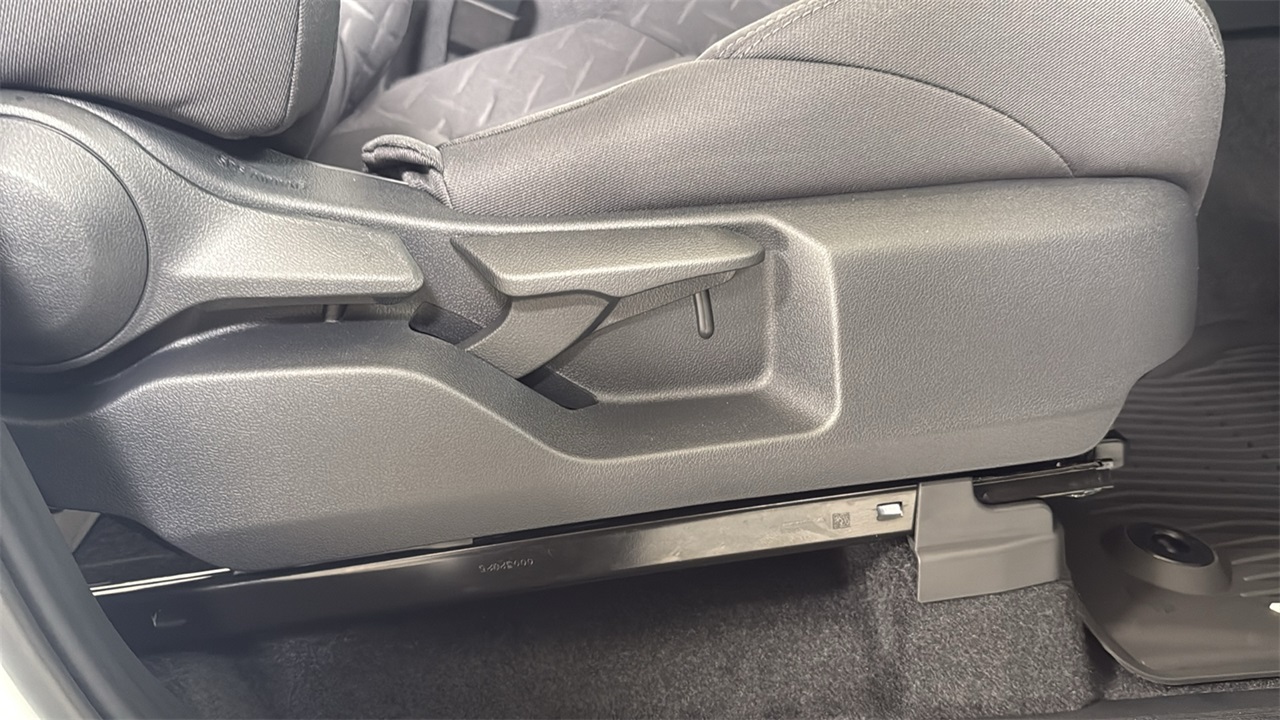 2025 Toyota Tacoma SR5 Double Cab photo 18