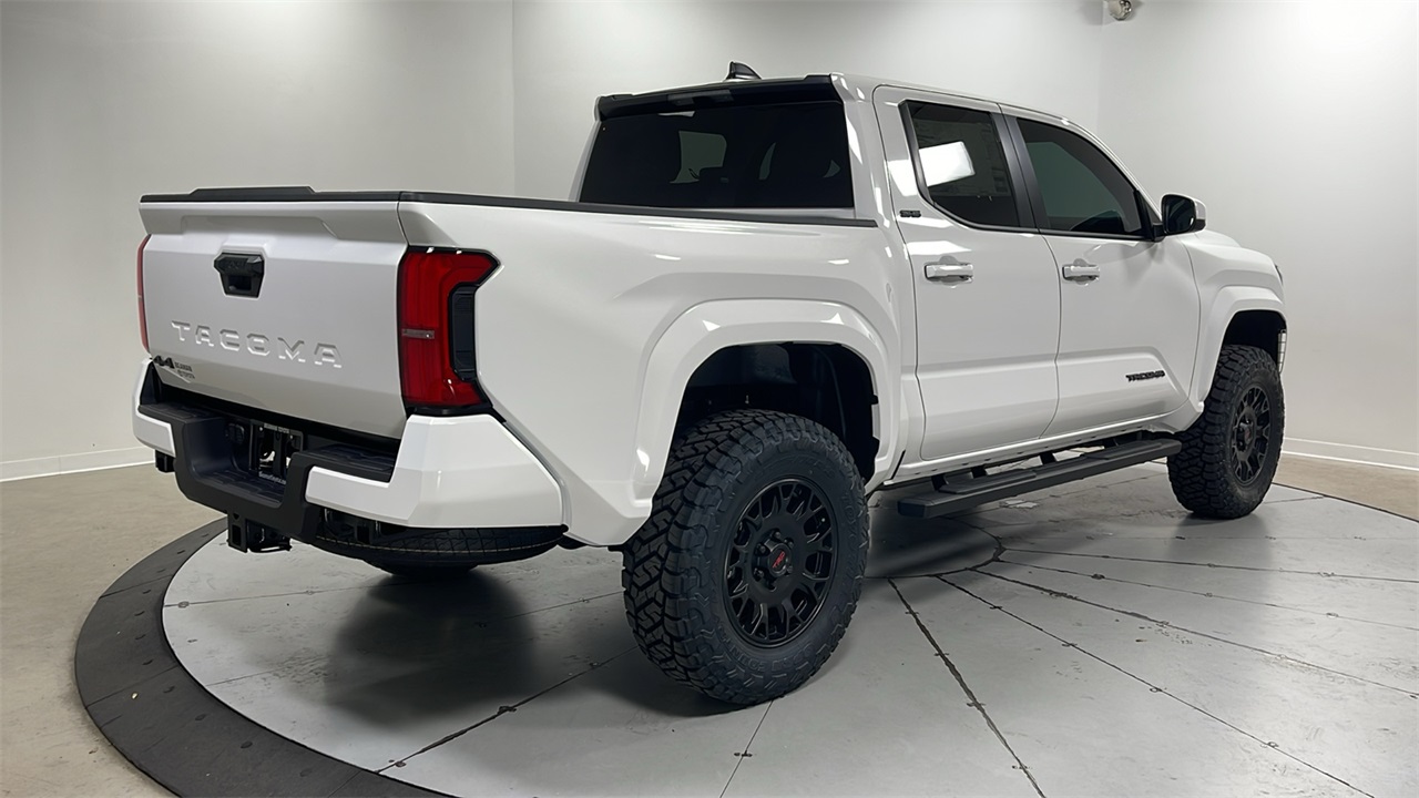 2025 Toyota Tacoma SR5 Double Cab photo 4
