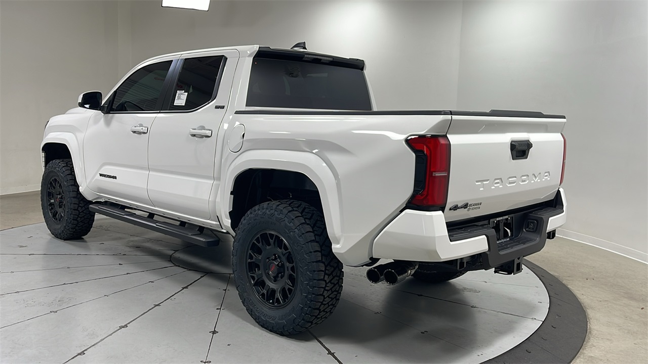 2025 Toyota Tacoma SR5 Double Cab photo 6