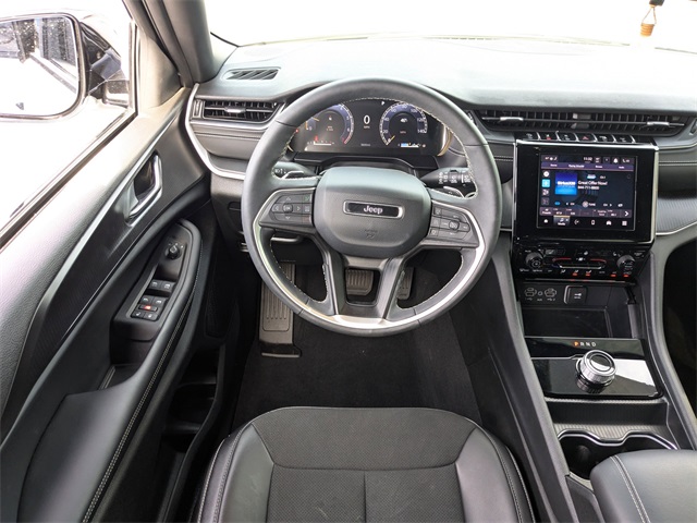 2025 Jeep Grand Cherokee Altitude X 4x2