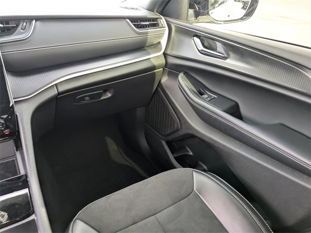 2025 Jeep Grand Cherokee Altitude X 4x2