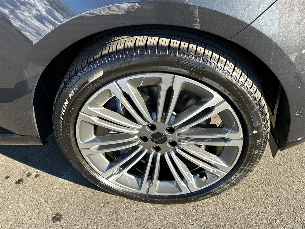 new 2026 Land Rover Range Rover car, priced at $158,415