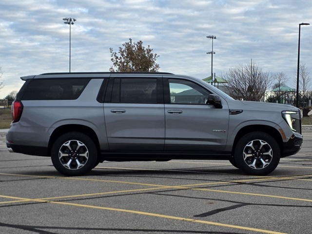 2026 GMC Yukon XL 4WD AT4