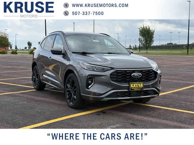 2023 Ford Escape ST-Line Elite