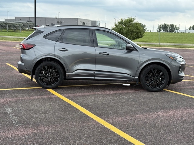 2023 Ford Escape ST-Line Elite