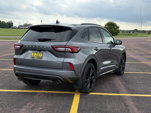 2023 Ford Escape ST-Line Elite